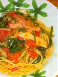 ほうれん草たっぷりトマトソースパスタ-レシピのメイン写真