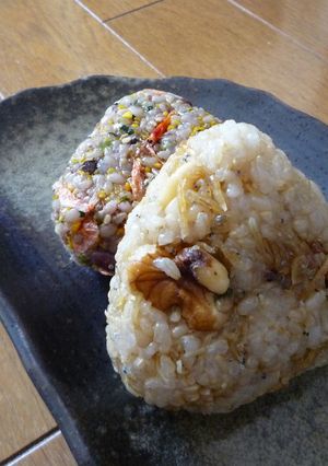 ちりめん山椒とくるみのおにぎり♪-レシピのメイン写真