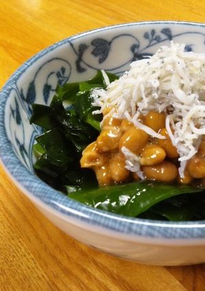 ワカメと納豆とじゃことごま油☆-レシピのメイン写真