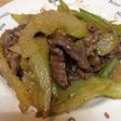 セロリと牛肉の炒め物