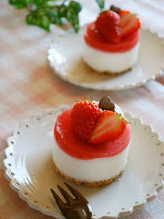 ストロベリー♪レアチーズケーキ-レシピのメイン写真