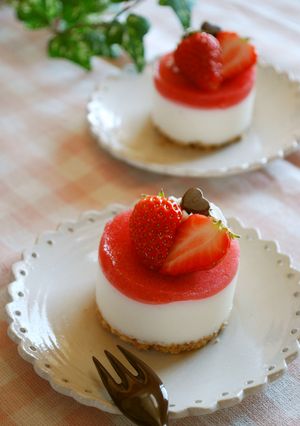 ストロベリー♪レアチーズケーキ-レシピのメイン写真