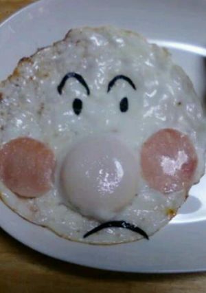 少ない材料で、簡単アンパンマンの目玉焼き-レシピのメイン写真