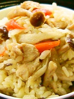 手軽に作れる♪鶏肉としめじの炊き込みご飯-レシピのメイン写真