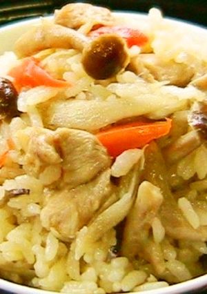 手軽に作れる☆鶏肉としめじの炊き込みご飯-レシピのメイン写真