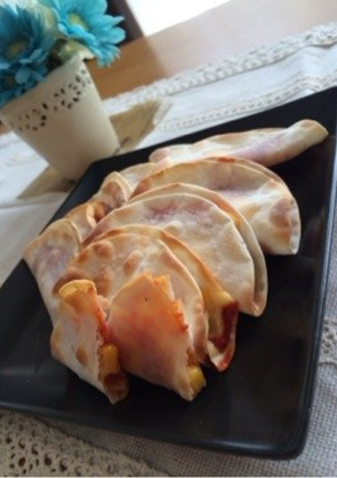 余った餃子の皮でピザ風〜-レシピのメイン写真