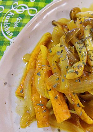 シメジと玉ねぎと竹輪のカレー炒め煮♪-レシピのメイン写真