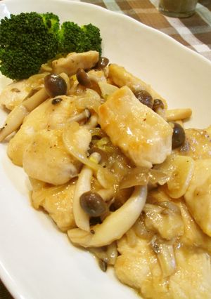 鶏ムネ肉としめじい～っぱい❀ガリバタ❀-レシピのメイン写真