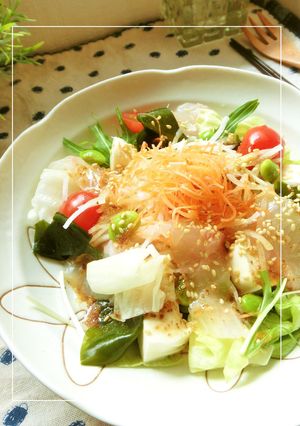白身魚とたっぷり野菜の彩りさらだ。-レシピのメイン写真
