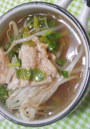 マテ茶鶏のオリーブオイル漬けでヘルシー鍋-レシピのメイン写真