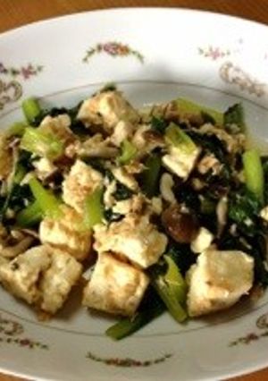 シンプル味付けで簡単！小松菜の炒め物-レシピのメイン写真