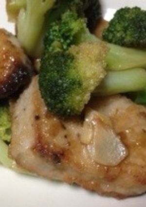 鰤とブロッコリーの玉ねぎ黒酢炒め-レシピのメイン写真