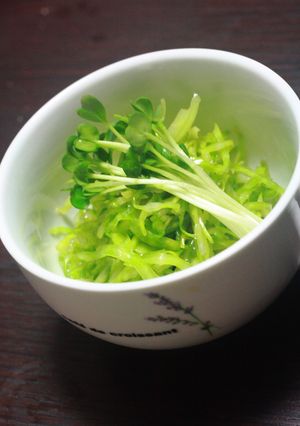 綺麗で華やか！春キャベツDeグリンサラダ-レシピのメイン写真