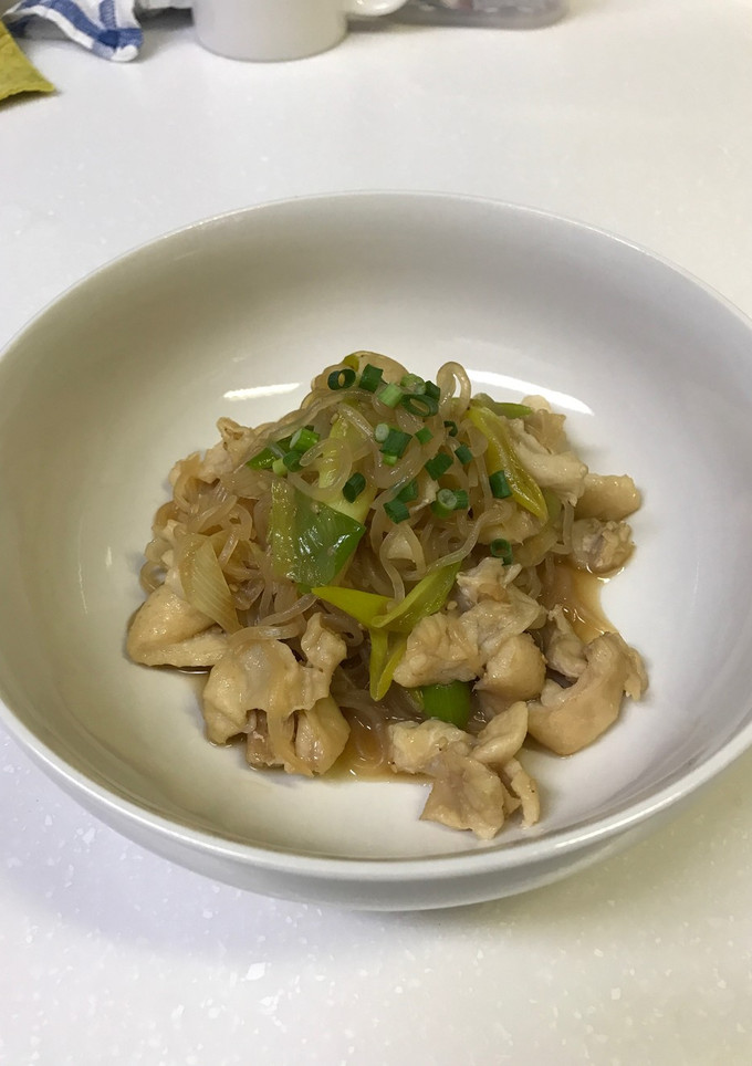 ねぎと白滝+鶏皮の炒めもの-レシピのメイン写真