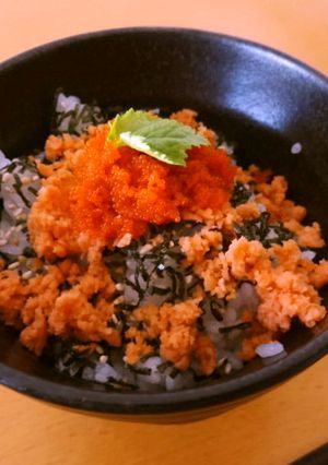 とびっこと鮭フレークで偽りの親子丼-レシピのメイン写真