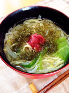 お昼にいかが!焼きそば麺で作る梅らーめん-レシピのメイン写真