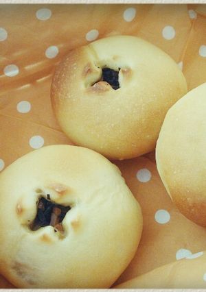 残ったひじき煮で*惣菜パン-レシピのメイン写真
