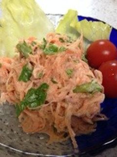 セロリの葉とニンジンのサラダ-レシピのメイン写真