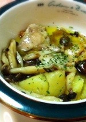 鶏もも肉とじゃがいものアヒージョ-レシピのメイン写真