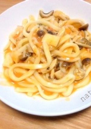 キノコのトマトクリームうどん-レシピのメイン写真