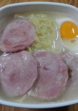 豚骨風ラーメン：レンチンで即席-レシピのメイン写真