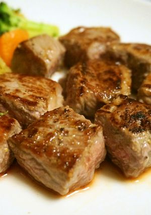 満足☆厚切り牛肉のサイコロステーキ-レシピのメイン写真