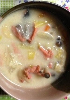 塩鮭のアラ出汁で粕汁-レシピのメイン写真