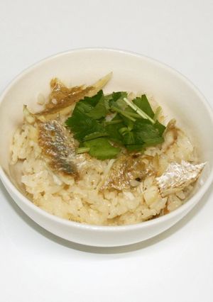 桜色☆グルメ必見☆鯛の干物で炊き込みご飯-レシピのメイン写真
