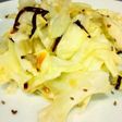 塩こんぶと梅昆布茶でキャベツのレンジ蒸し