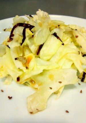 塩こんぶと梅昆布茶でキャベツのレンジ蒸し-レシピのメイン写真
