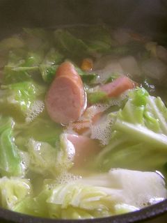 ウインナと春キャベツのスープ-レシピのメイン写真