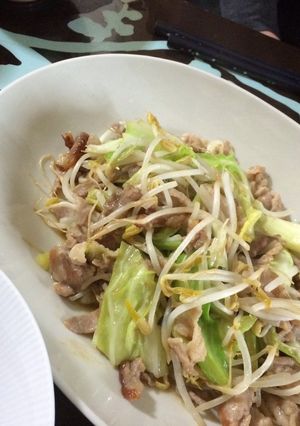 貝柱スープの素で★春キャベツと豚肉炒め物-レシピのメイン写真