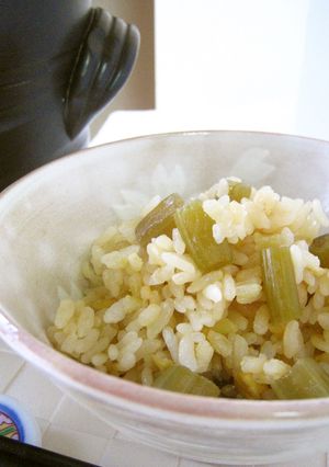 簡単おいしい☆ふきと油揚げの炊き込みご飯-レシピのメイン写真