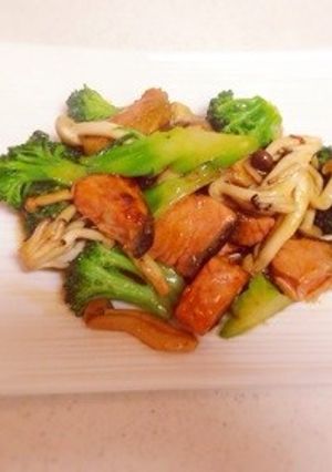 鮭とブロッコリーのバター醤油☻-レシピのメイン写真