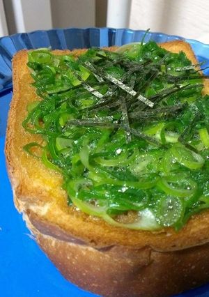 ネギネギ卵かけトースト(ノ´∀`*)♡-レシピのメイン写真