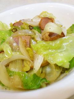 ベーコン 新タマネギ新キャベツ 野菜炒め-レシピのメイン写真