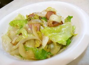 ベーコン　新タマネギ新キャベツ　野菜炒め-レシピのメイン写真