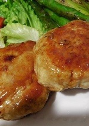 ご飯入り　鶏むね肉のテリヤキハンバーグ♪-レシピのメイン写真