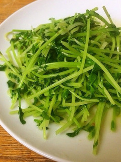 ☆栄養満点☆★豆苗の塩胡椒炒め★-レシピのメイン写真