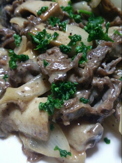牛肉ときのこの簡単クリーム煮-レシピのメイン写真