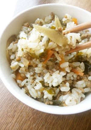 ワカメとミンチと野菜の簡単混ぜご飯☆-レシピのメイン写真
