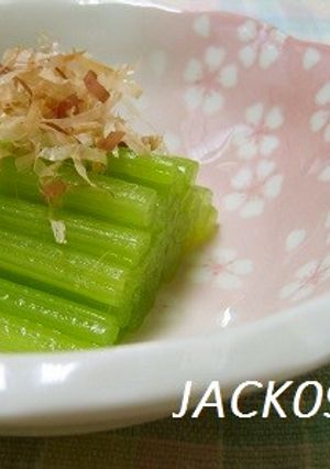ひと手間かけた煮物『ふきの鮮やか煮』-レシピのメイン写真