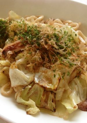 イカ焼きうどんしょうゆ味♪-レシピのメイン写真