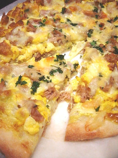 ふんわり♪ツナたまピザ-レシピのメイン写真