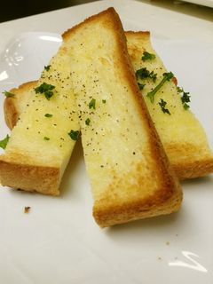 みんなが喜ぶ!ガーリックトースト-レシピのメイン写真