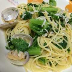 รูปของ わさび菜とあさりとしらすのパスタ