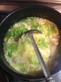 鶏皮とレタスのふわふわ卵スープ-レシピのメイン写真