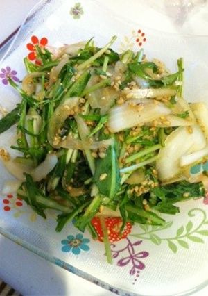 簡単☆水菜と新玉ねぎのゴマサラダ-レシピのメイン写真