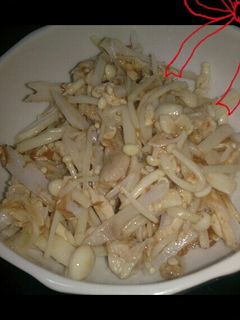 ヤゲン軟骨とえのきの梅肉和え-レシピのメイン写真