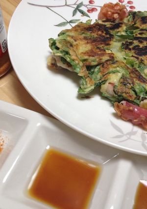 変わりチジミ//春菊とタコバージョン-レシピのメイン写真